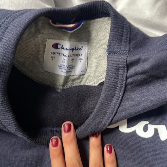 Champion Crewneck Navy size small - Picture 2 of 2